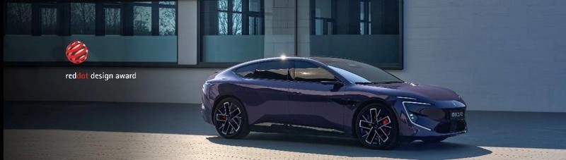 高颜值一见倾心 阿维塔12双动力上市 纯电、增程动力焕新，引领智慧出行新体验