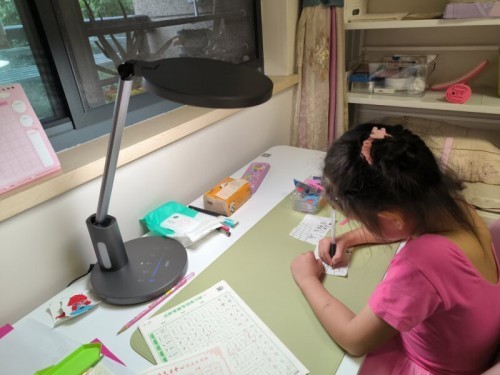 护眼灯哪个牌子质量好？教室护眼灯品牌排行前十名精彩推荐