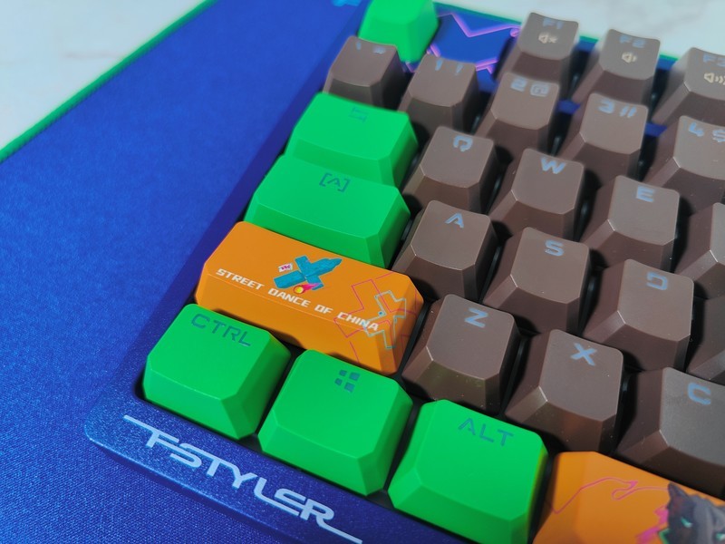 《这！就是街舞》联名款外设，双飞燕飞时代键鼠套装深度体验