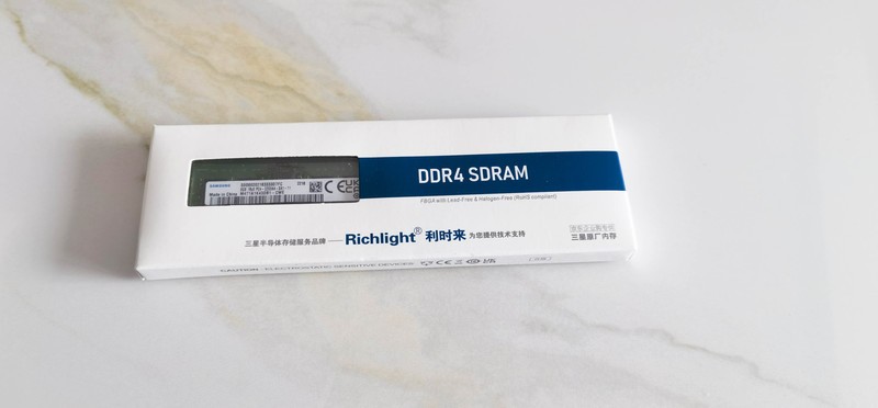 群晖DS220+扩展星空体育平台8G 3200MHz内存，完美兼容