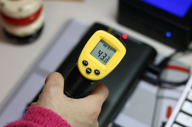 迷你主机能畅玩3A游戏？ONEXGPU壹号显卡评测，巴掌大小接口丰富