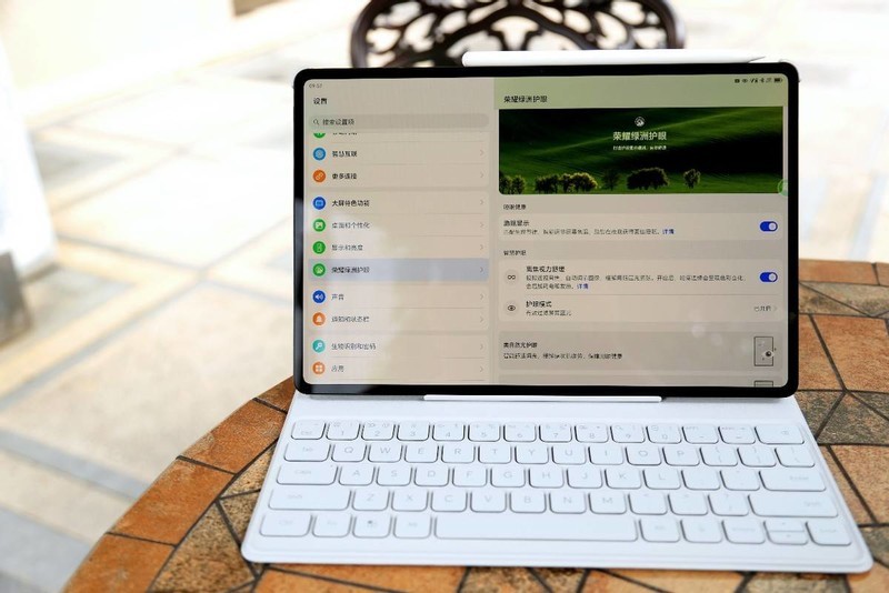 旗舰平板怎么做？看看荣耀平板MagicPad2