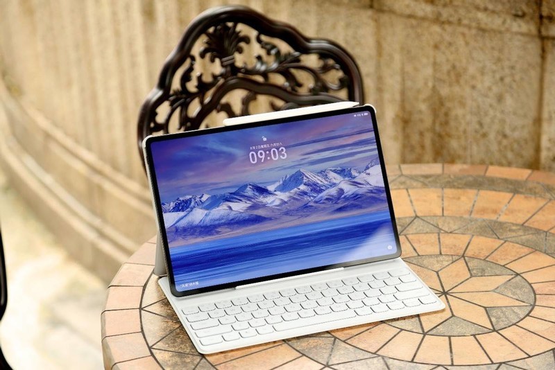 旗舰平板怎么做？看看荣耀平板MagicPad2