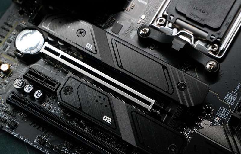 不到2000就能买新8核 AMD锐龙R7 7700上手体验！