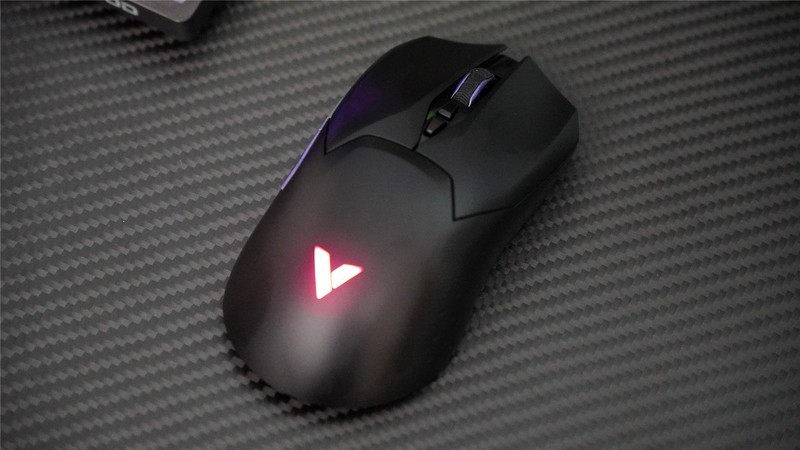 终于出手！雷柏VT3S无线游戏鼠标评测：配置第一梯队关键手感贼棒