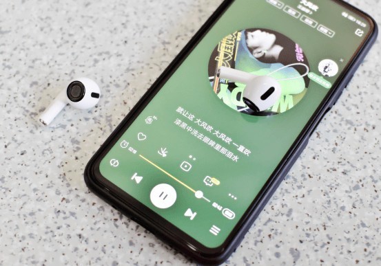 口碑最好的夹耳式耳机是哪款？2025年五款最好的夹耳式耳机