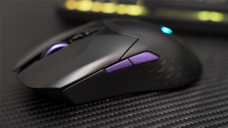 终于出手！雷柏VT3S无线游戏鼠标评测：配置第一梯队关键手感贼棒