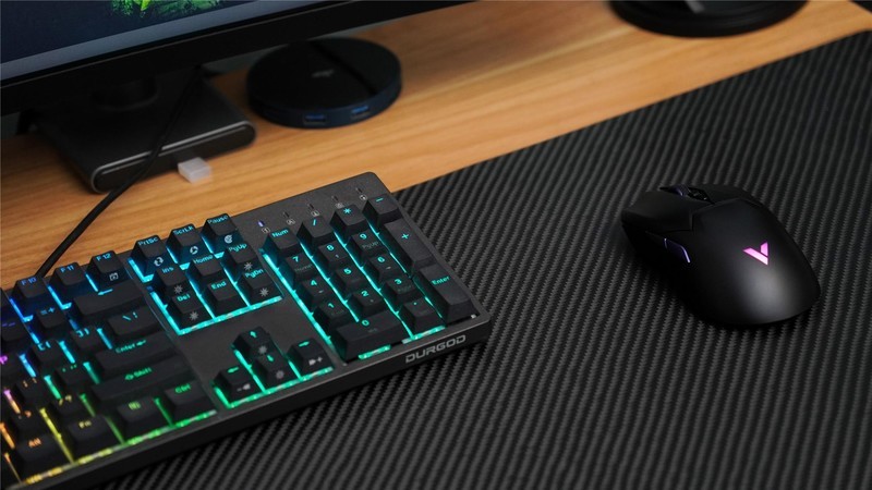 终于出手！雷柏VT3S无线游戏鼠标评测：配置第一梯队关键手感贼棒