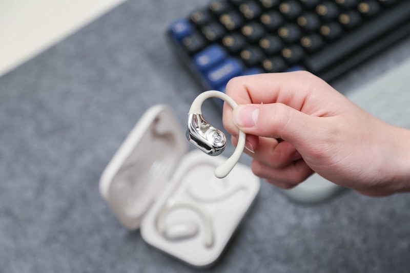 TWS耳机新物种，西圣Air开放式耳机体验，更健康且舒适