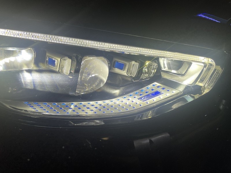 24款奔驰S400L升级流星雨大灯 提升照明亮度