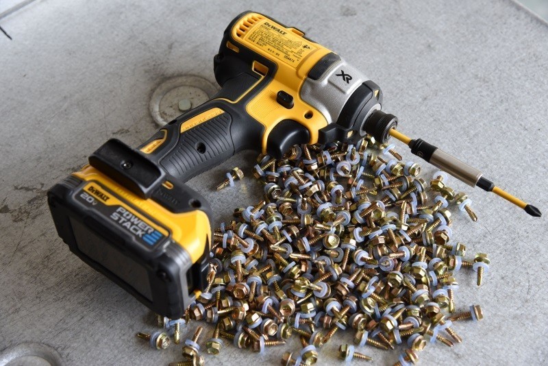 得伟20V MAX*POWERSTACK聚能锂电池开箱上手小试