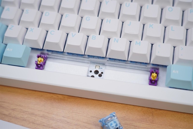 天空轴V3加持，如德芙般丝滑，达尔优A81三模机械键盘分享