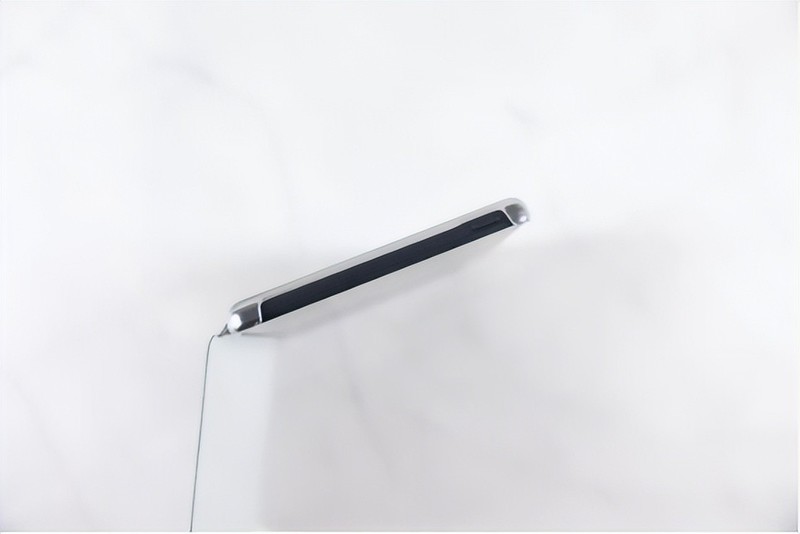 单手可持握，口袋轻松装，AOC小Q电子书阅读器体验