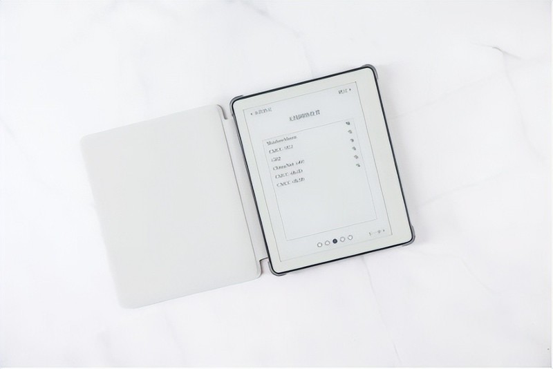 单手可持握，口袋轻松装，AOC小Q电子书阅读器体验