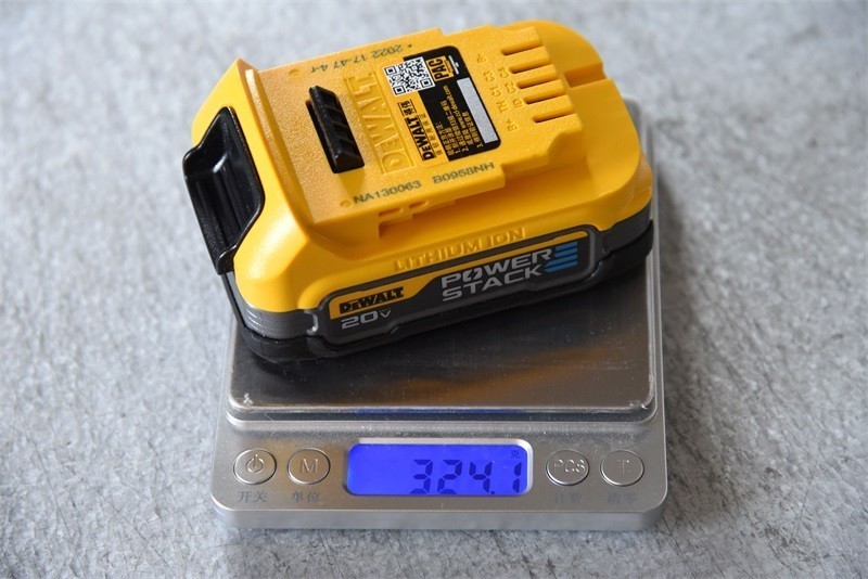 得伟20V MAX*POWERSTACK聚能锂电池开箱上手小试