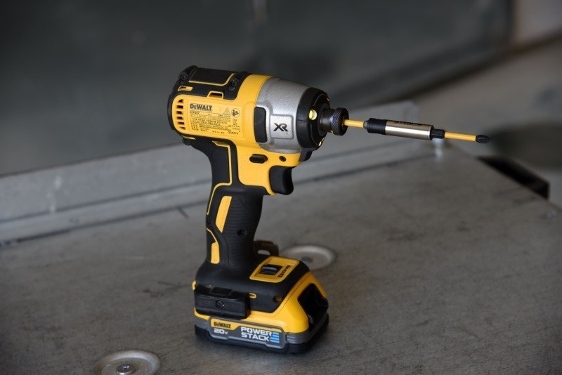 得伟20V MAX*POWERSTACK聚能锂电池开箱上手小试