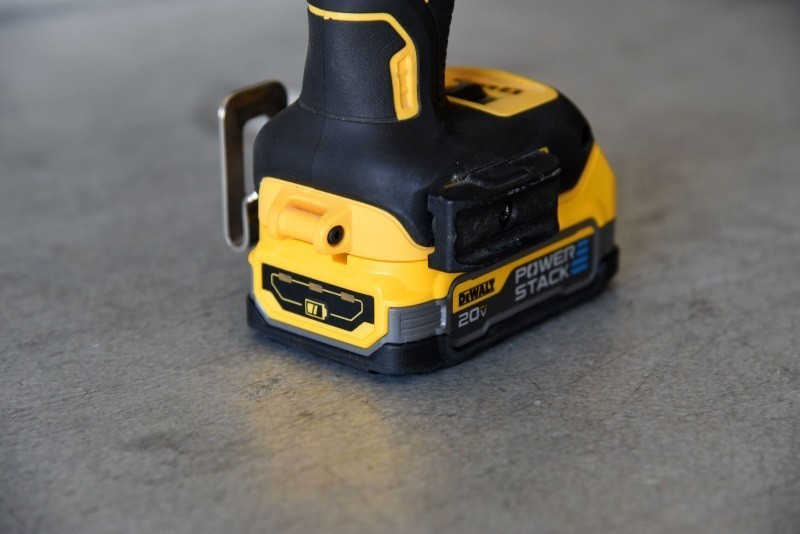 得伟20V MAX*POWERSTACK聚能锂电池开箱上手小试