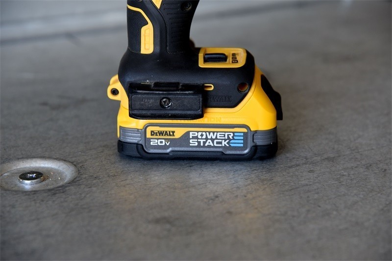 得伟20V MAX*POWERSTACK聚能锂电池开箱上手小试