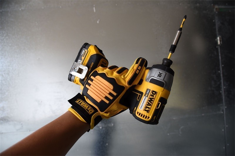 得伟20V MAX*POWERSTACK聚能锂电池开箱上手小试