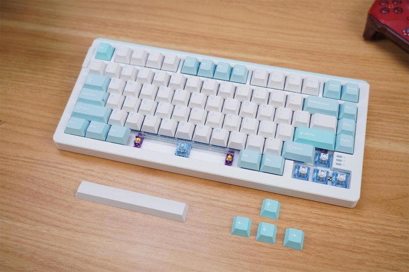 天空轴V3加持，如德芙般丝滑，达尔优A81三模机械键盘分享