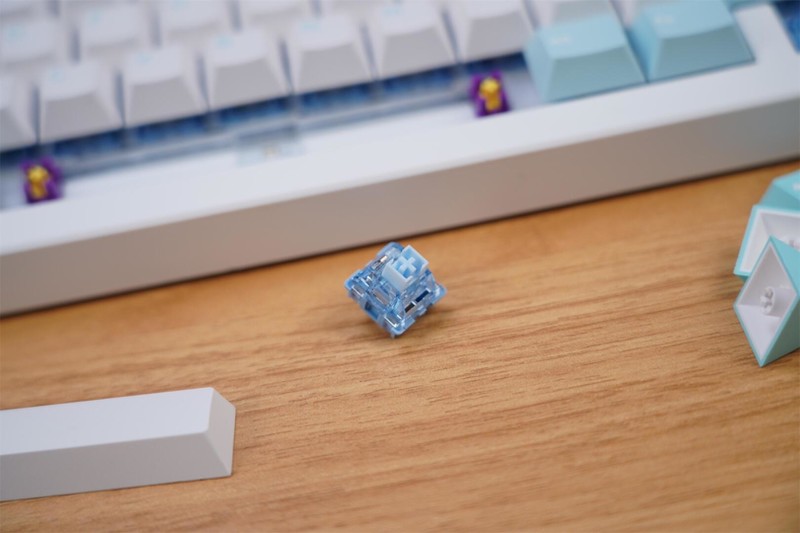 天空轴V3加持，如德芙般丝滑，达尔优A81三模机械键盘分享