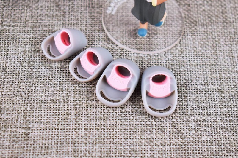 极度未知HyperX云雀游戏耳机粉色版开箱试玩：猛男装备再+1