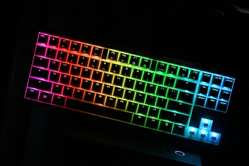 经典轴体有内味了，樱桃MX3.0 TKL RGB机械键盘开箱试玩