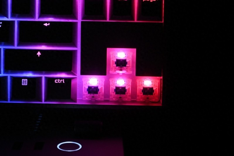 经典轴体有内味了，樱桃MX3.0 TKL RGB机械键盘开箱试玩