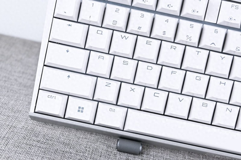 经典轴体有内味了，樱桃MX3.0 TKL RGB机械键盘开箱试玩