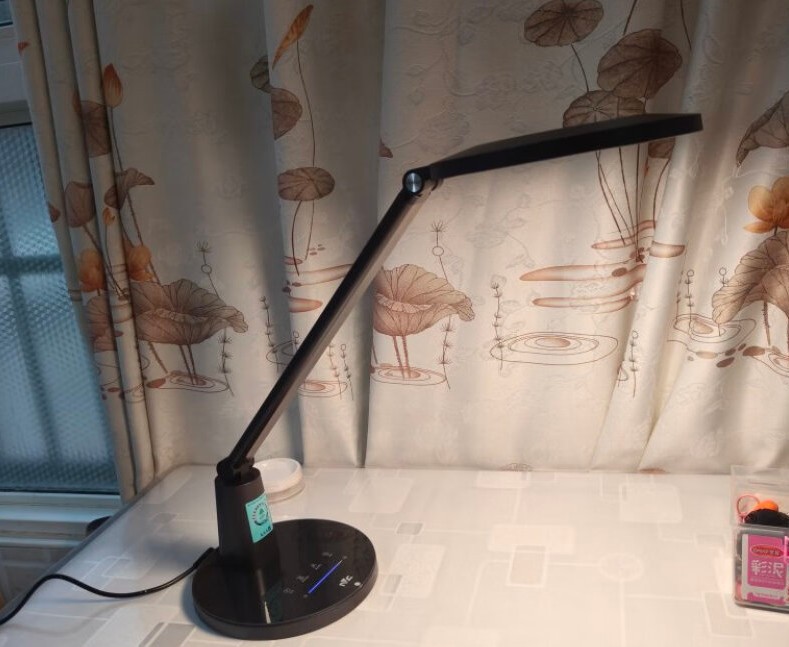 护眼台灯你会选吗？内行人告诉你正确选购方式