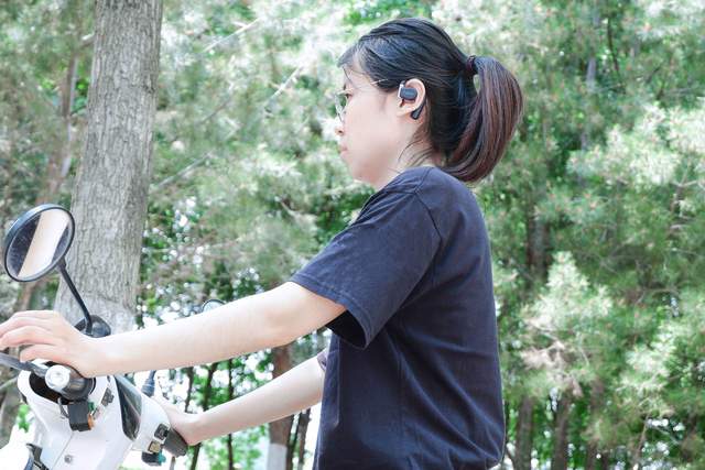 扔掉骨传导，这才是不入耳黑科技—Cleer音弧开放式耳机体验