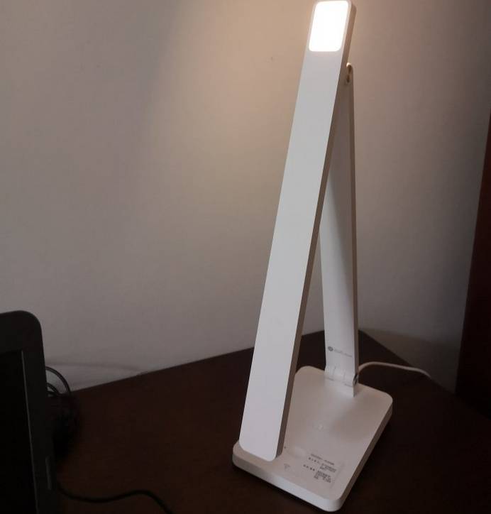 用护眼灯到底好不好？分享五款好评率极高的护眼台灯机型