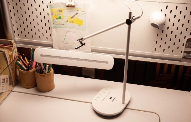 儿童护眼台灯哪个牌子好，适合儿童使用的护眼台灯推荐