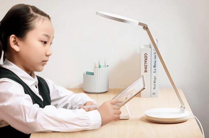 儿童护眼台灯哪个牌子好，适合儿童使用的护眼台灯推荐
