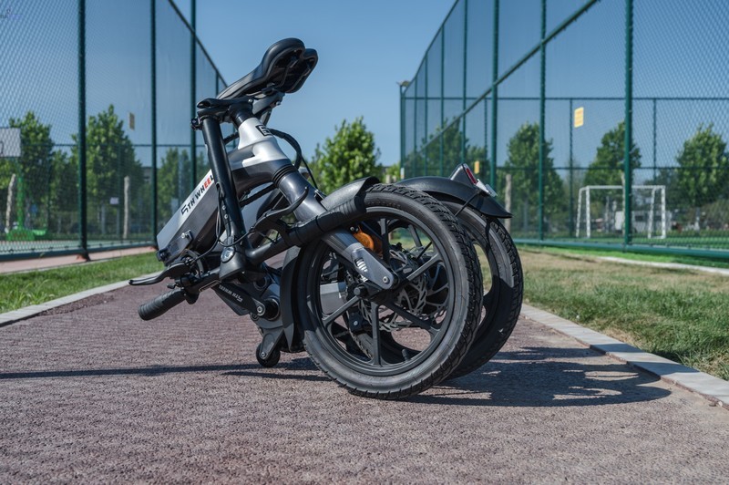 能骑能健身的折叠电动车，短途出行新利器，五轮健身电踏车D1 Pro体验