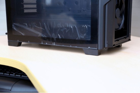 中塔机箱已死？大主板就该有大空间