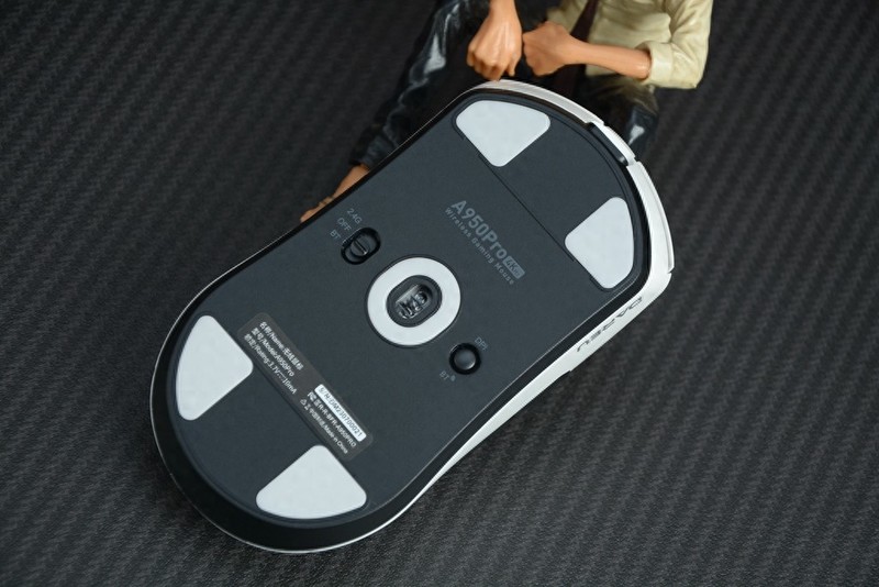 4K回报率、PAW3395引擎、54g轻量化，达尔优A950PRO三模鼠标体验