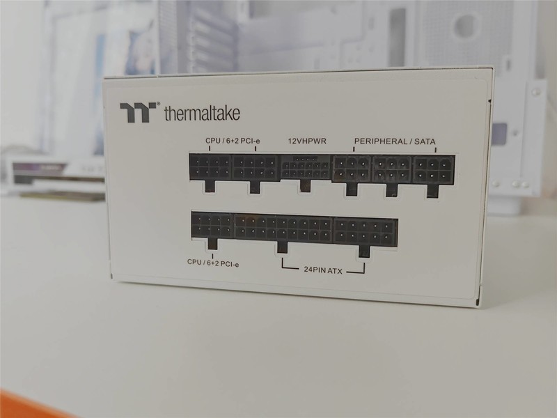分享一下，搭建一套Thermaltake的海景房主机，到底有多爽