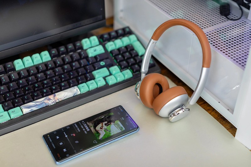 时尚穿搭新选择，唐麦H9复古头戴式蓝牙耳机，让你出街更有型