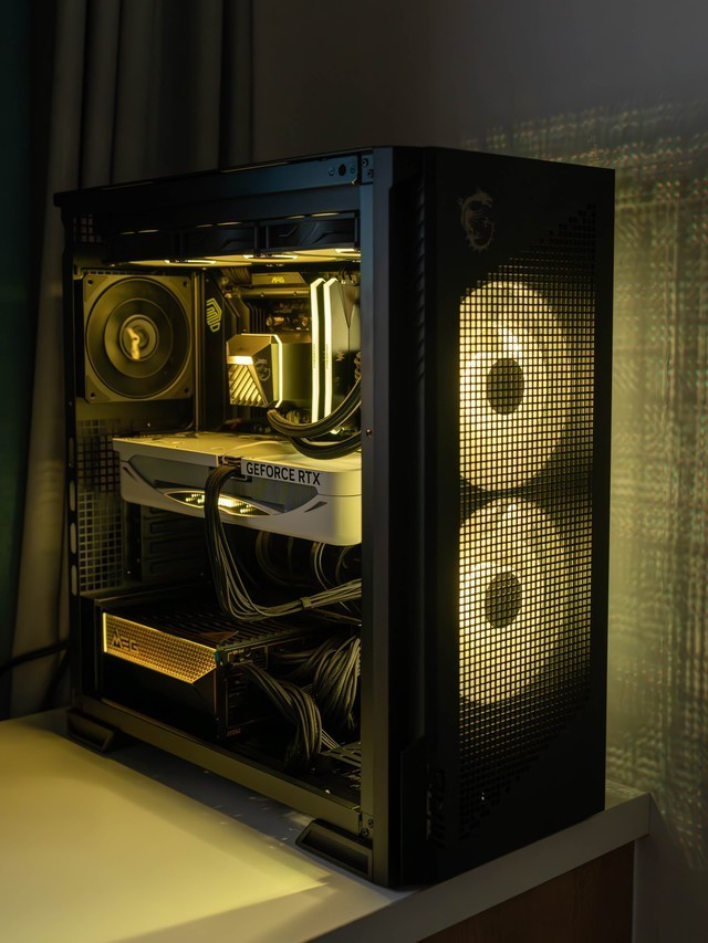 碳化硅加持，真传家宝，微星MEG Ai1600T PCIE5超神电源首发晒单