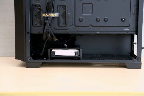 中塔机箱已死？大主板就该有大空间