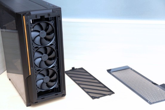 中塔机箱已死？大主板就该有大空间