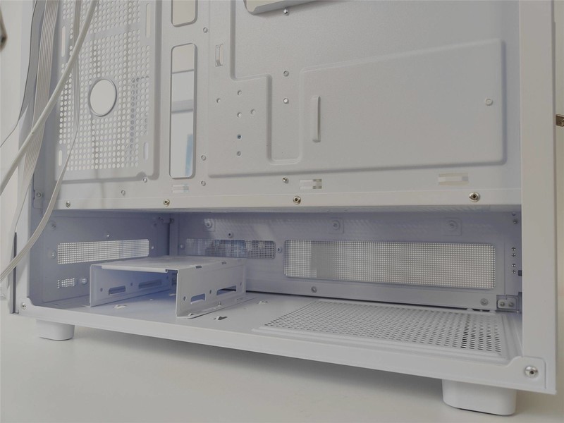 分享一下，搭建一套Thermaltake的海景房主机，到底有多爽