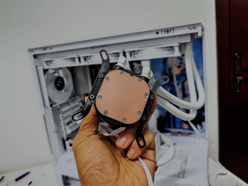 分享一下，搭建一套Thermaltake的海景房主机，到底有多爽