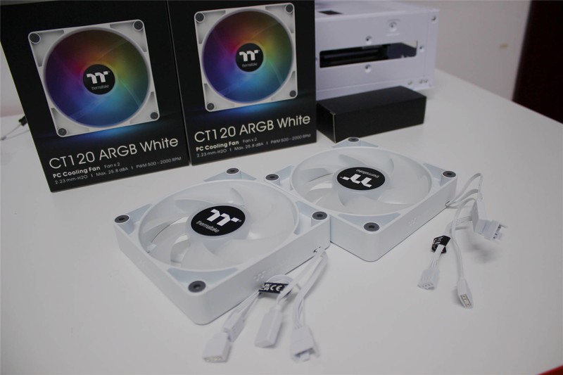 分享一下，搭建一套Thermaltake的海景房主机，到底有多爽