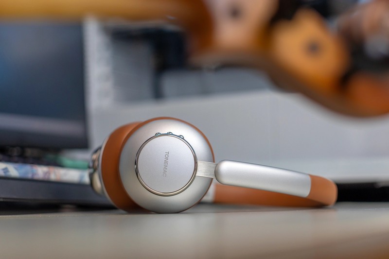 时尚穿搭新选择，唐麦H9复古头戴式蓝牙耳机，让你出街更有型