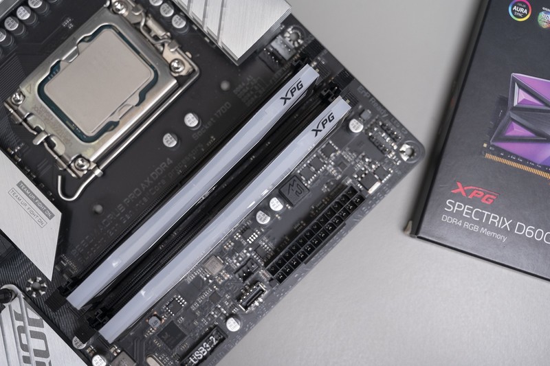 生于1979，萝卜控圆梦，威刚XPG幻境双透机箱 机动战士主题装机