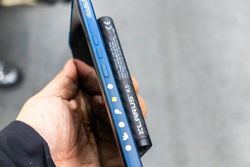 户外运动可携带的碳纤维超轻充电宝Klarus K5轻体验