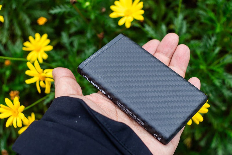 户外运动可携带的碳纤维超轻充电宝Klarus K5轻体验