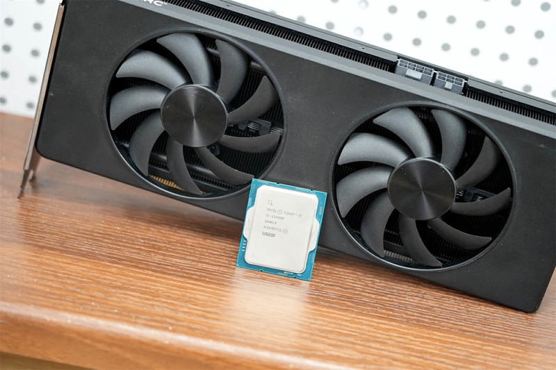 酷睿i5-13490F深度评测：千元内性能王者，小黑盒里的大惊喜！